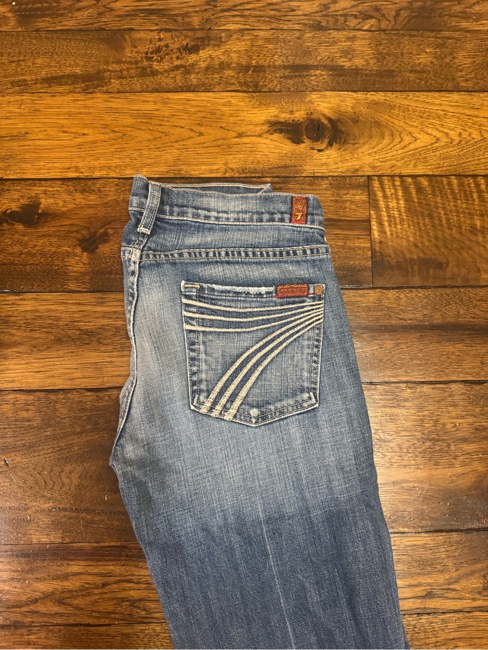 Women’s low rise 7 for all mankind vintage jeans